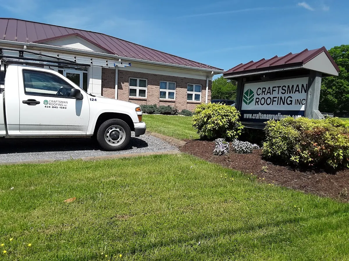 Quality Gutter & Downspout Repair by experienced craftsmen in Harbour Oaks